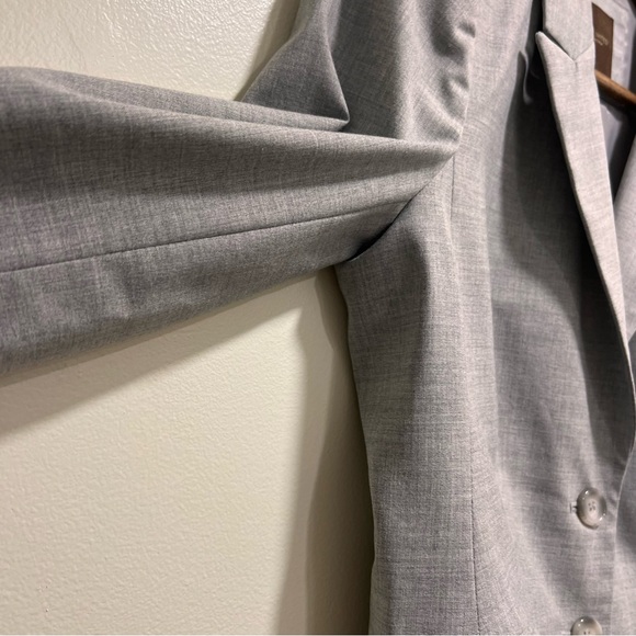 The Limited Collection Light Gray Blazer Two Button, Size 4, Career - Picture 5 of 15